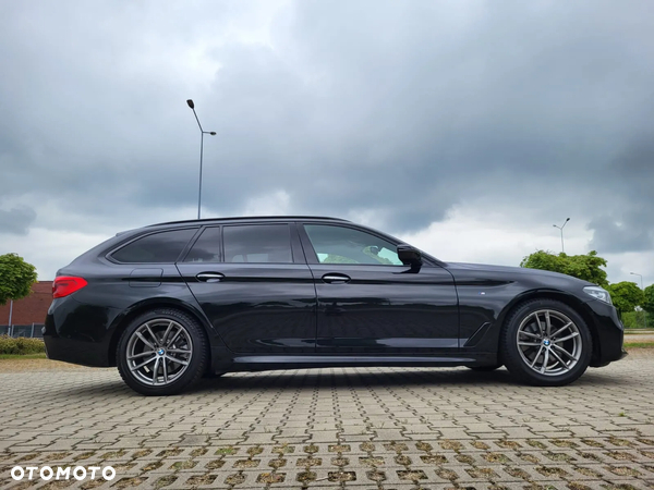 BMW Seria 5 520d M Sport - 6