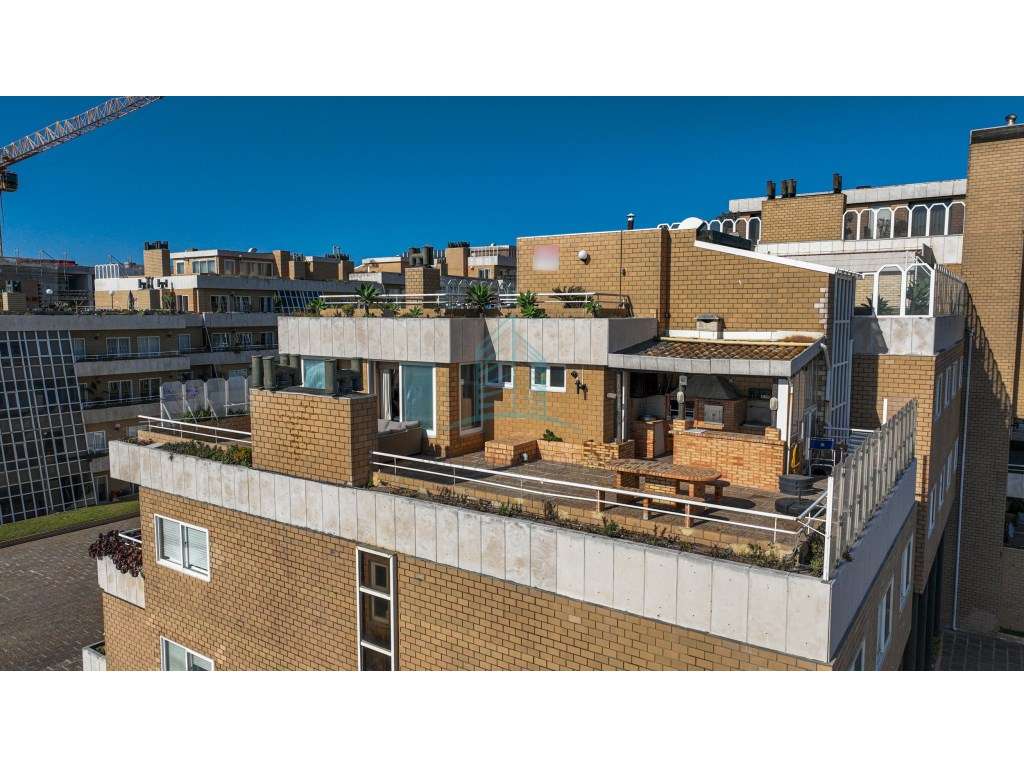 Penthouse T4 à Venda na 1 Linha de Praia - Grande imagem: 5/45