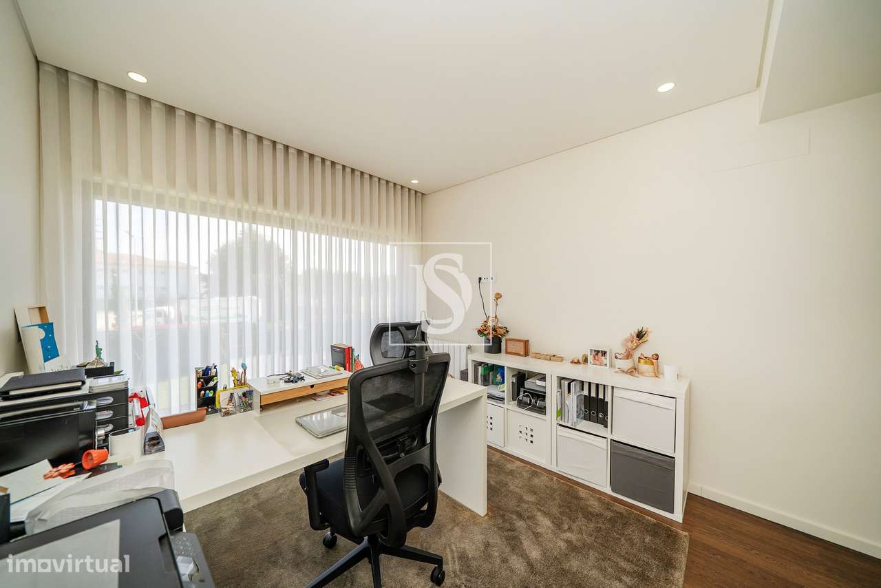 Apartamento T4 de Luxo, no Mira Rio 3, em Barcelinhos-49