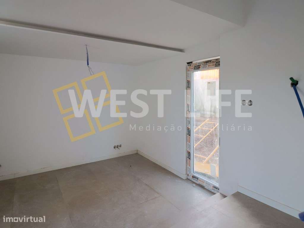 Moradia Independente T4 TOTALMENTE RENOVADA - Terraço e Logradouro ...-15