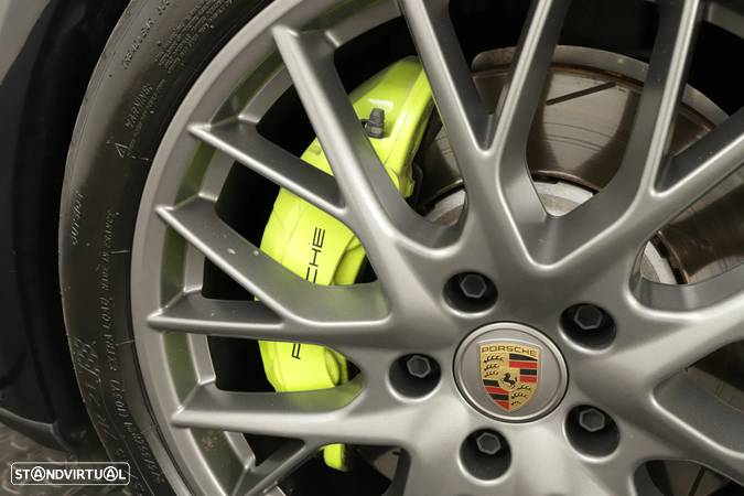 Porsche Panamera Sport Turismo 4 E-Hybrid Platinum Edition - 34