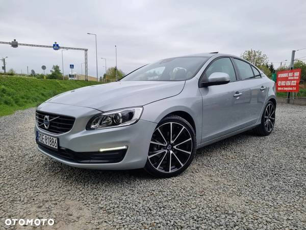 Volvo S60 T5 Drive-E Dynamic Edition (Momentum) - 1