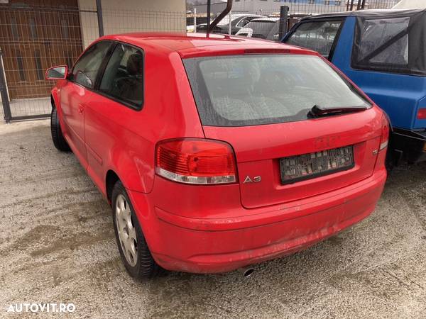 Dezmembrez Audi A3 1.6i 8P BGU 2 USI - 5