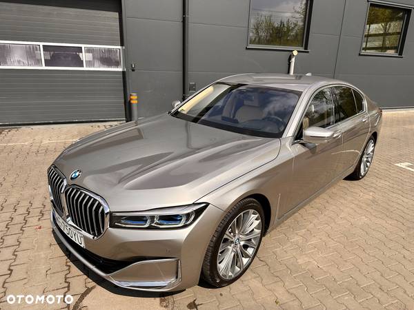 BMW Seria 7 750i xDrive - 21