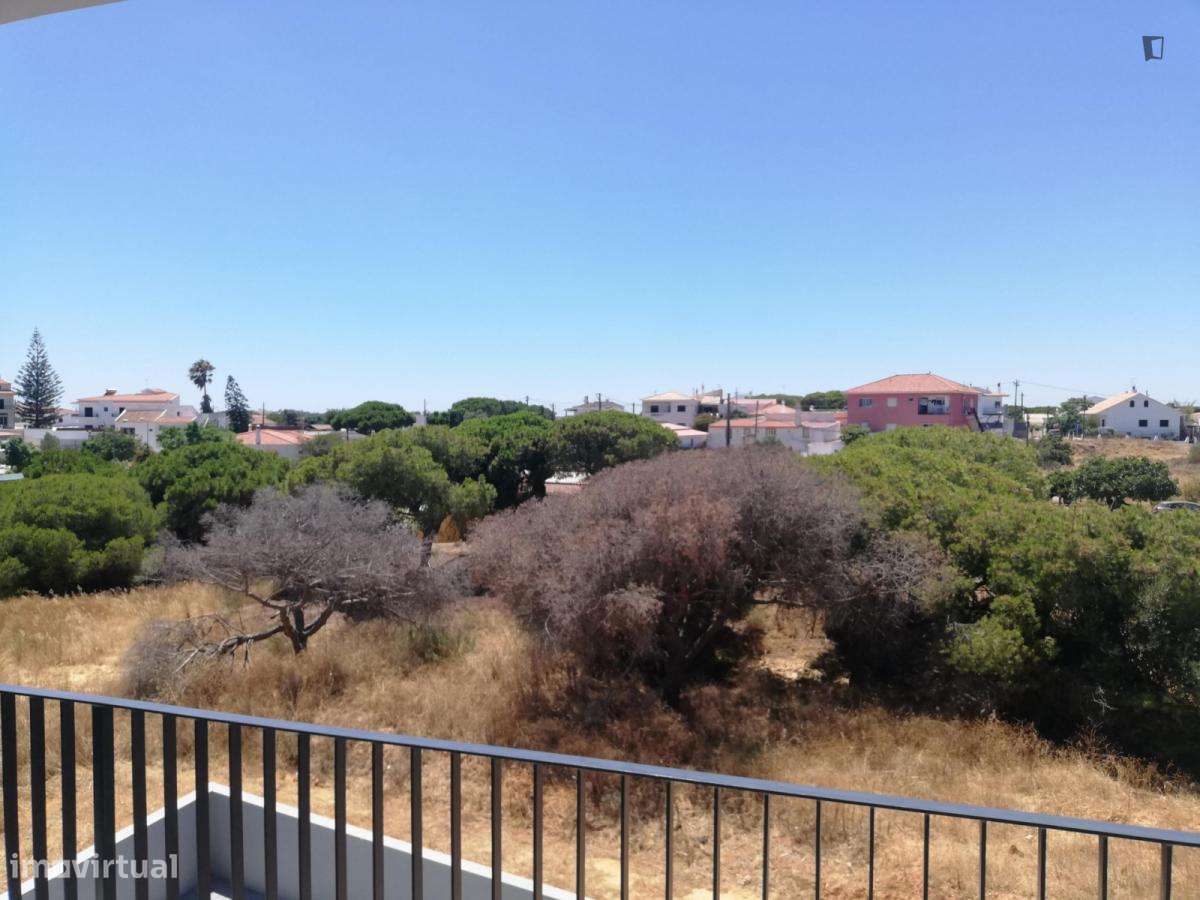 Quarto - localizado em Faro - Grande imagem: 4/6