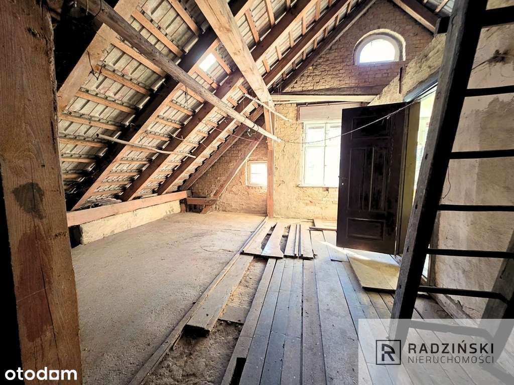 Poniemiecki dom przy lesie w Brzezince-13