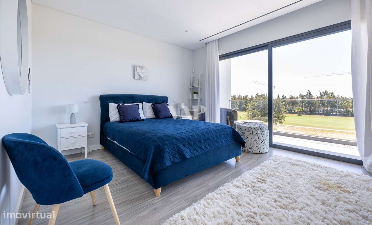 Moradia V4 luxuosa com piscina privativa em Vilamoura - Grande imagem: 4/51