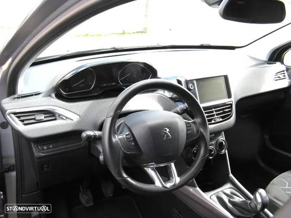 Peugeot 2008 1.6 BlueHDi Style - 6