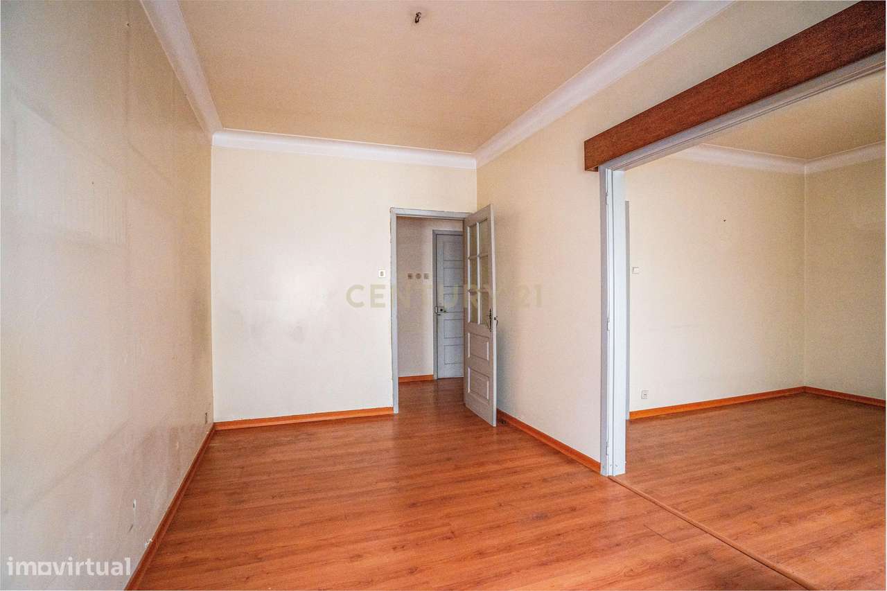 Apartamento T3 no centro das Caldas da Rainha-7