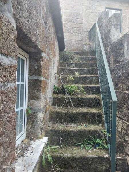 Moradia t4 ,recuperar-melgaço-garagem negociável - Grande imagem: 5/7