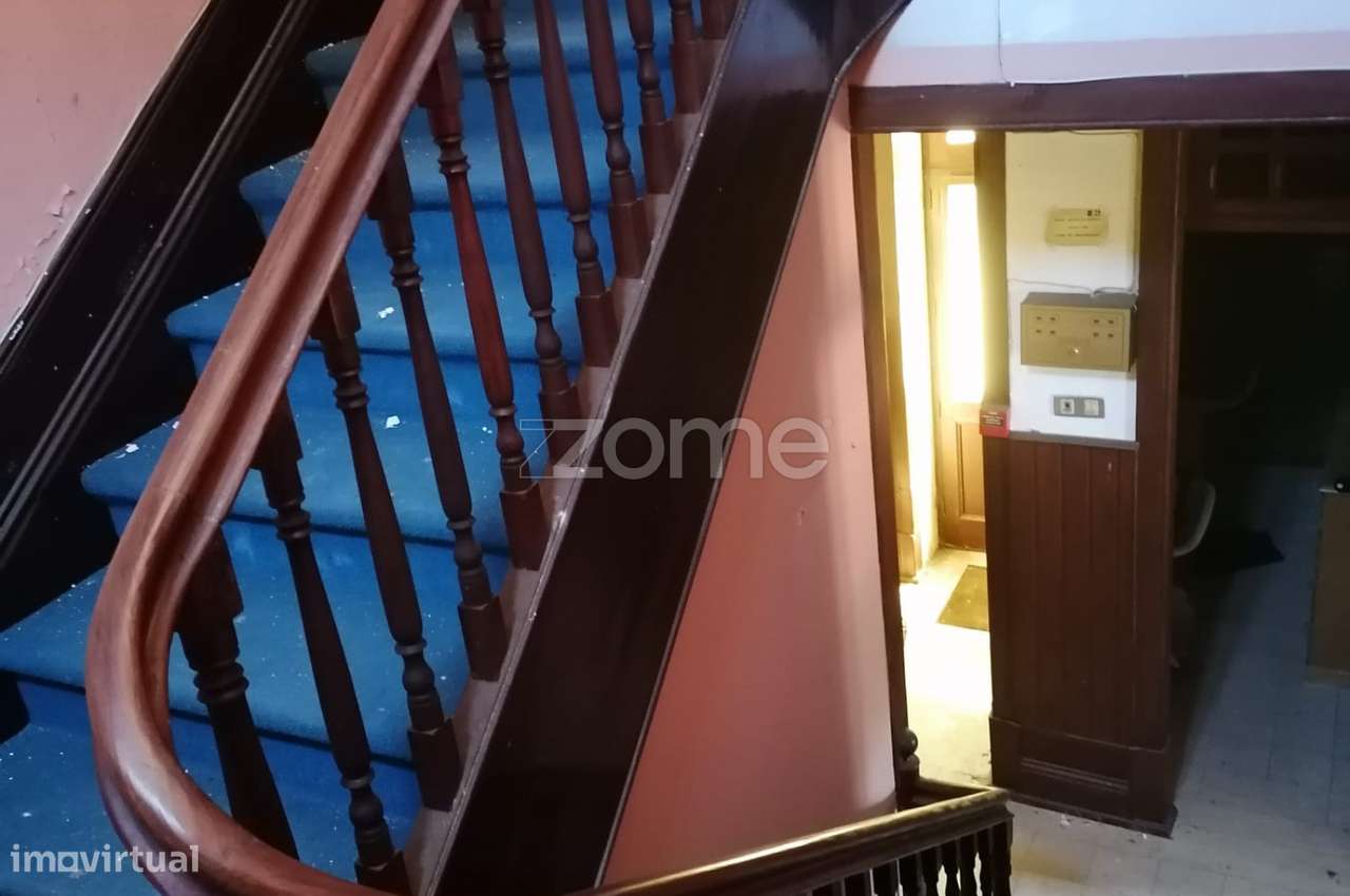 Oportunidade de Investimento no Centro do Luso - Grande imagem: 3/22