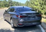 Lexus ES 300h Executive+ - 24