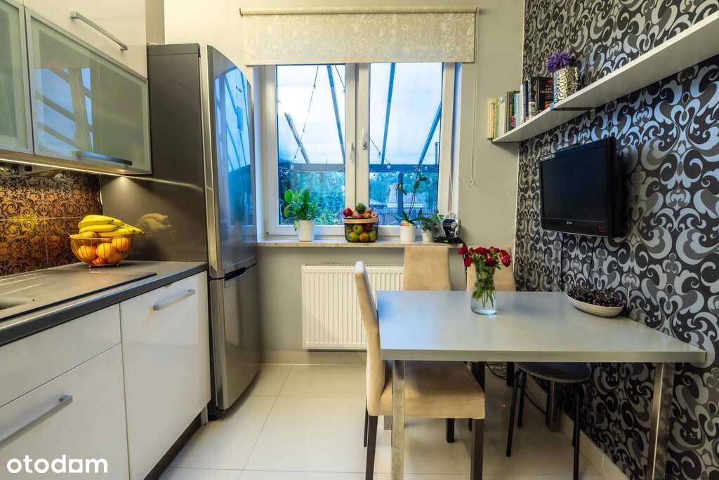 3 pok. z dużym tarasem i działką w centrum Marek-11