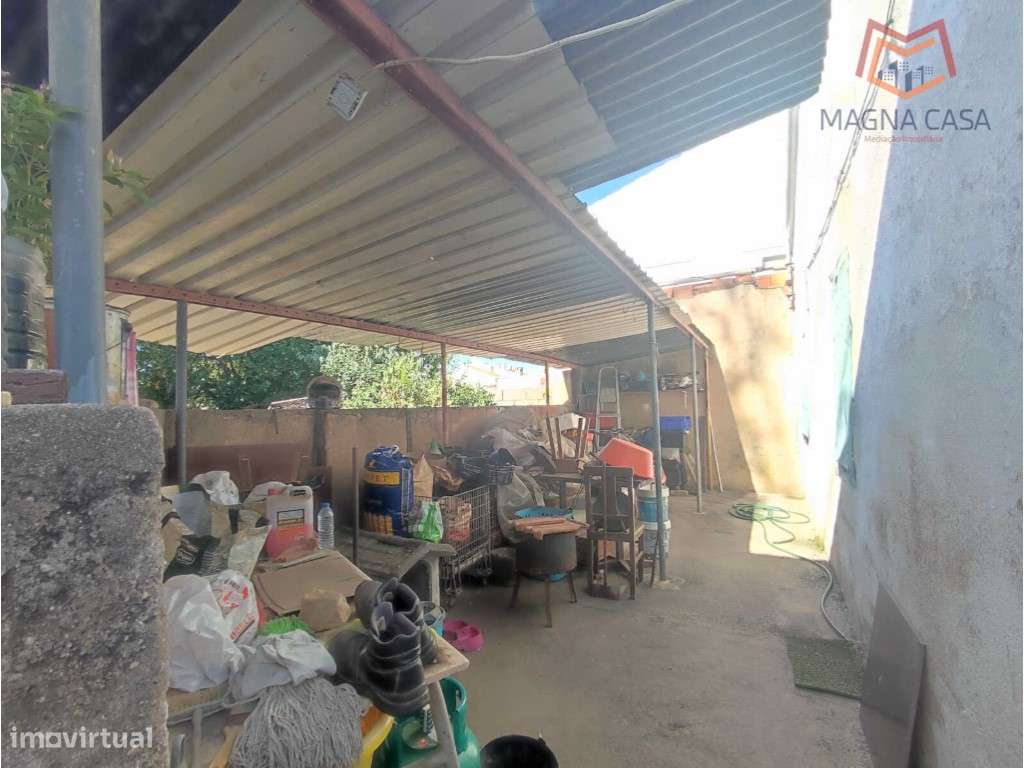 Moradia em Propriedade Total com 3 apartamentos T3, + 1 apartamento...-34