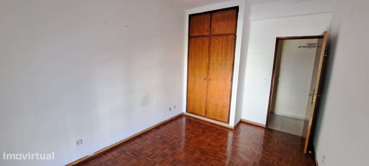 Apartamento T3 com 106m² e Arrecadação no Montijo-11