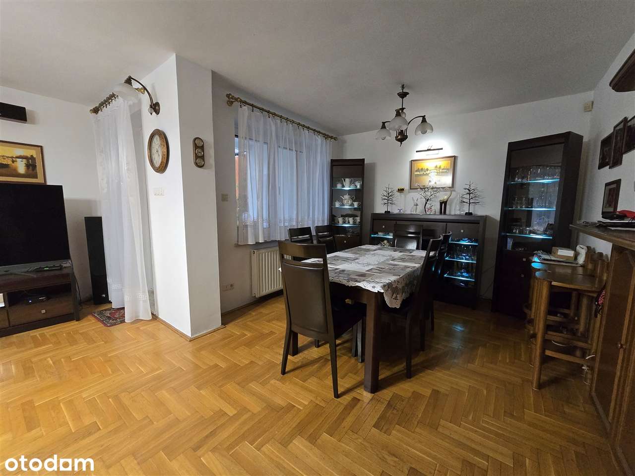 Dwa domy  z osobnymi wejściami połączone zimowym ogrodem-14