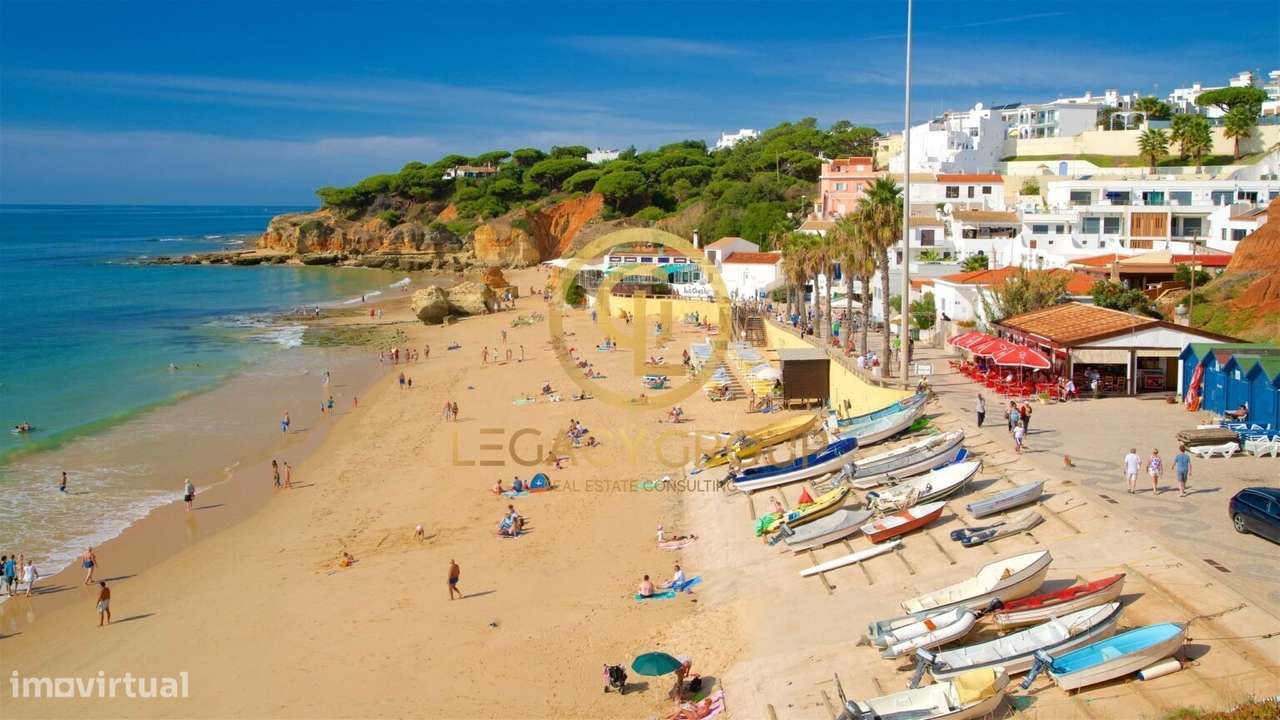 Exclusiva Moradia T3+1 mobilada, com 2 piscinas a apenas 5 minutos...-26
