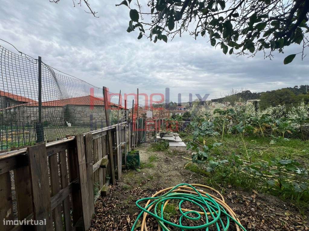 Terreno com Ruinas em Águas Santas-27