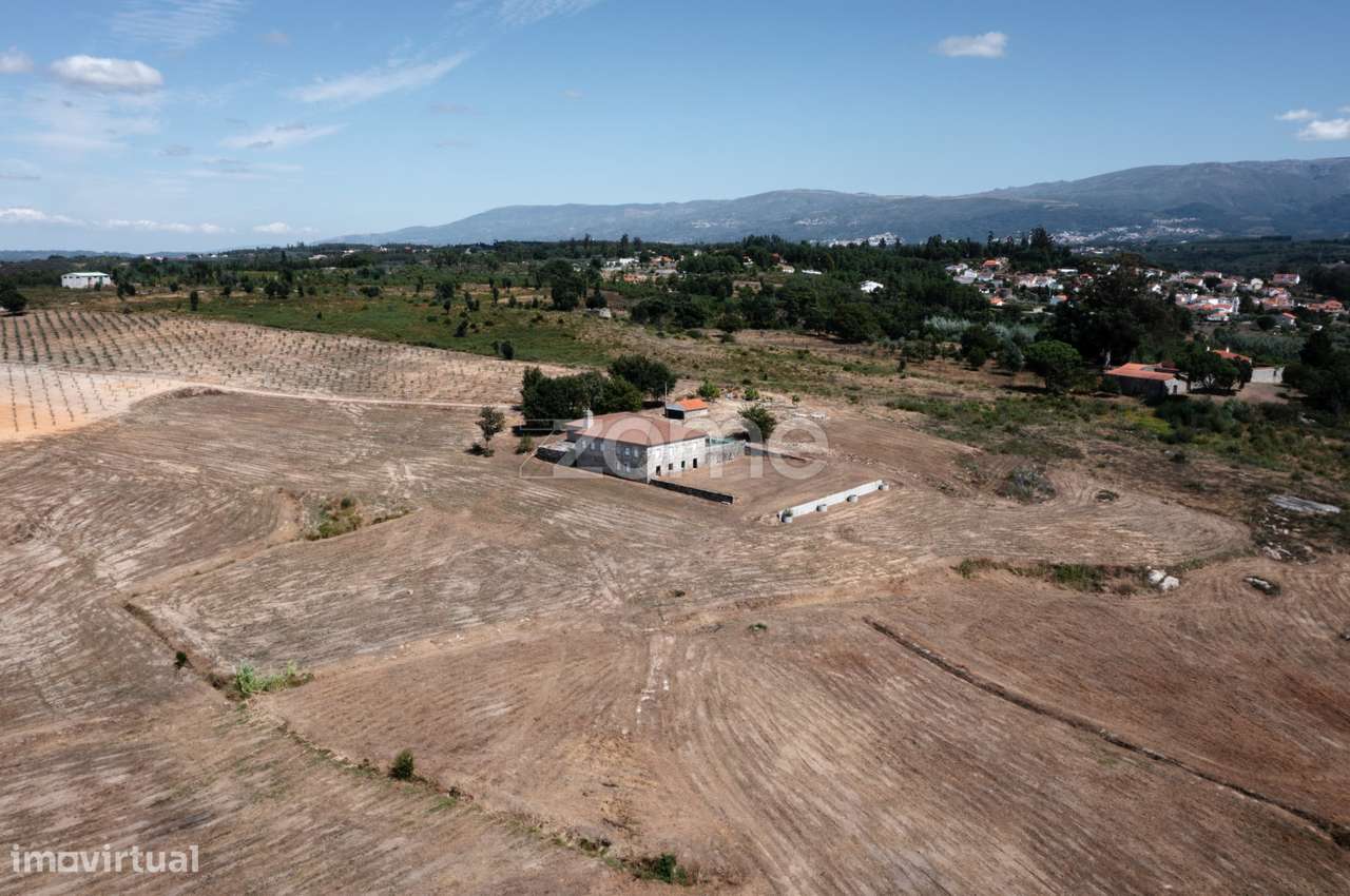 Propriedade Única no Norte de Portugal-Deslumbrante Quinta de 17 HA - Grande imagem: 3/40
