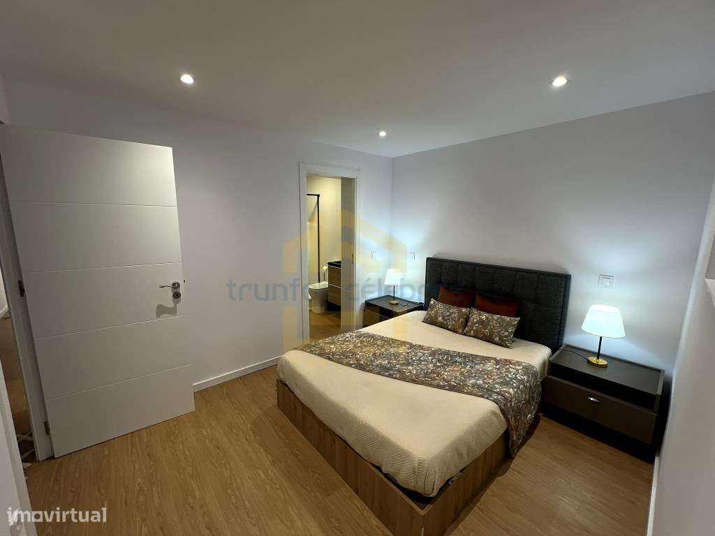 Apartamento T2 com Garagem | Design Moderno no Centro da Póvoa de V...-11