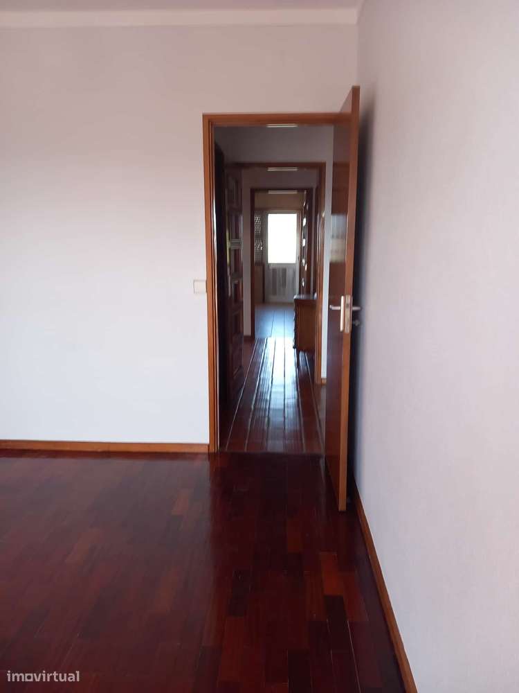 Excelente T2 com Sótão localizado perto do centro de Gondomar-12
