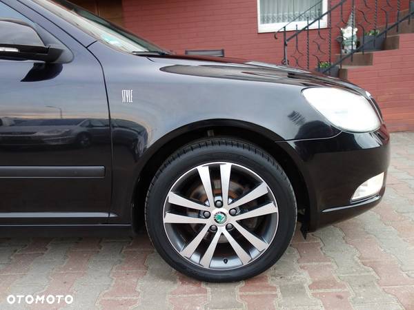 Skoda Octavia Combi 2.0 TDI DPF DSG Elegance - 7