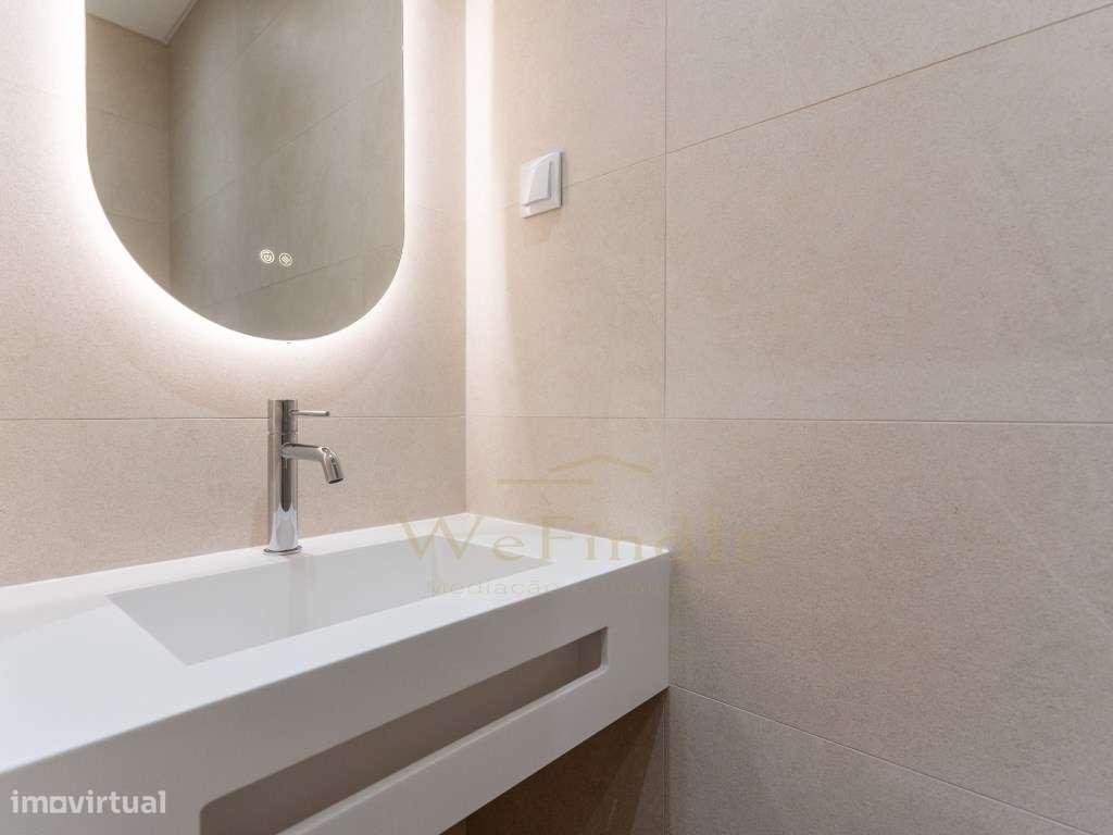 Apartamento T1 remodelado num condomínio com garagem, piscina e jar...-9