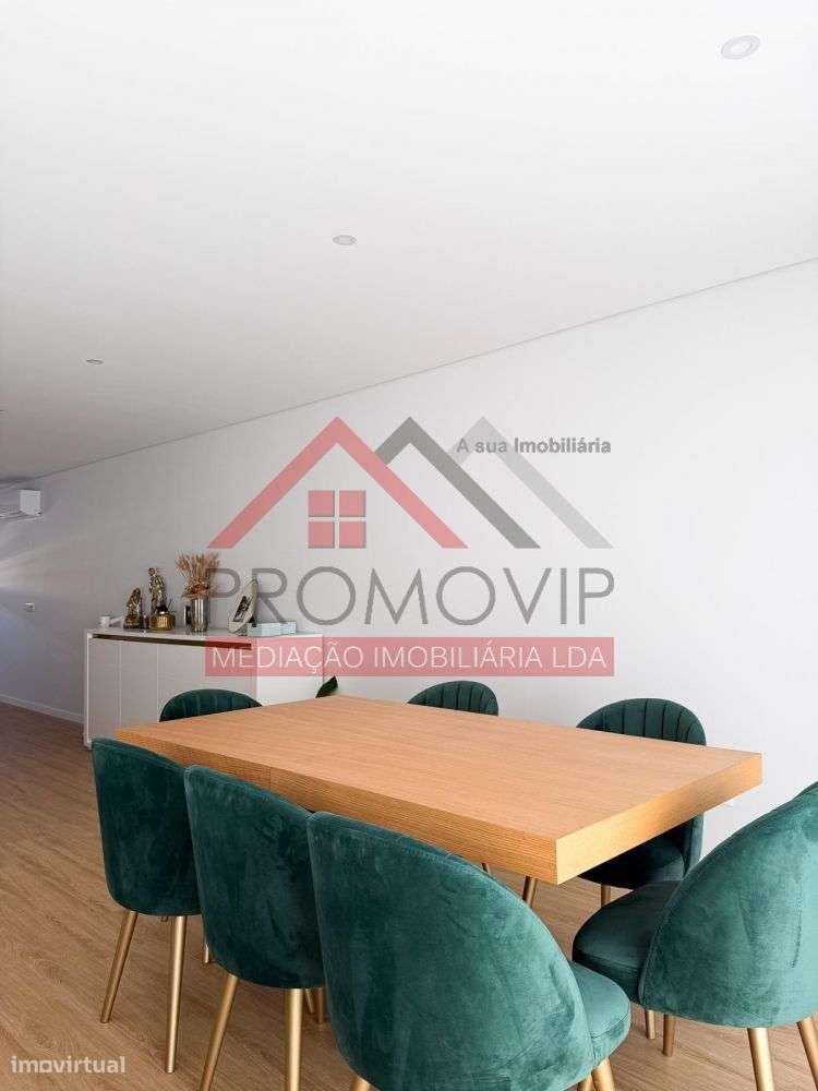 Moradia em Banda T3 Seminova Santo Tirso-10