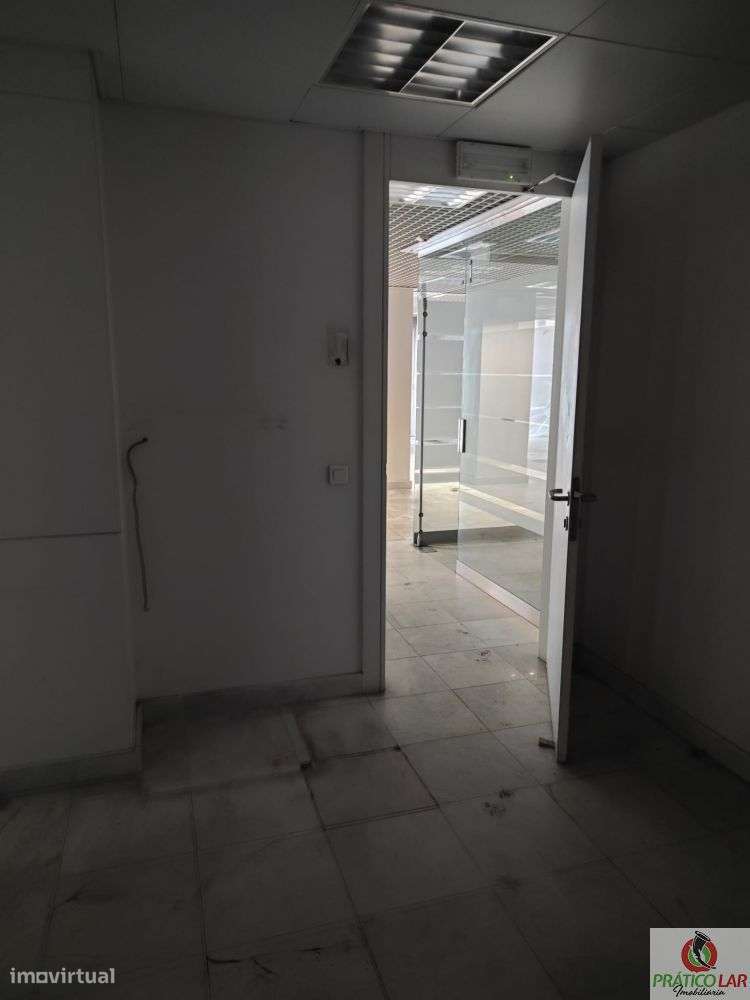 Loja no centro de Vagos-15