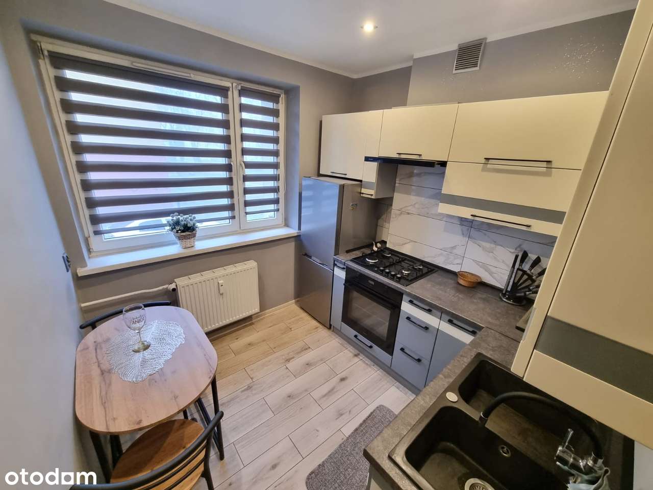 Kawalerka po remoncie i wyposażona - dostępna od ręki !-1