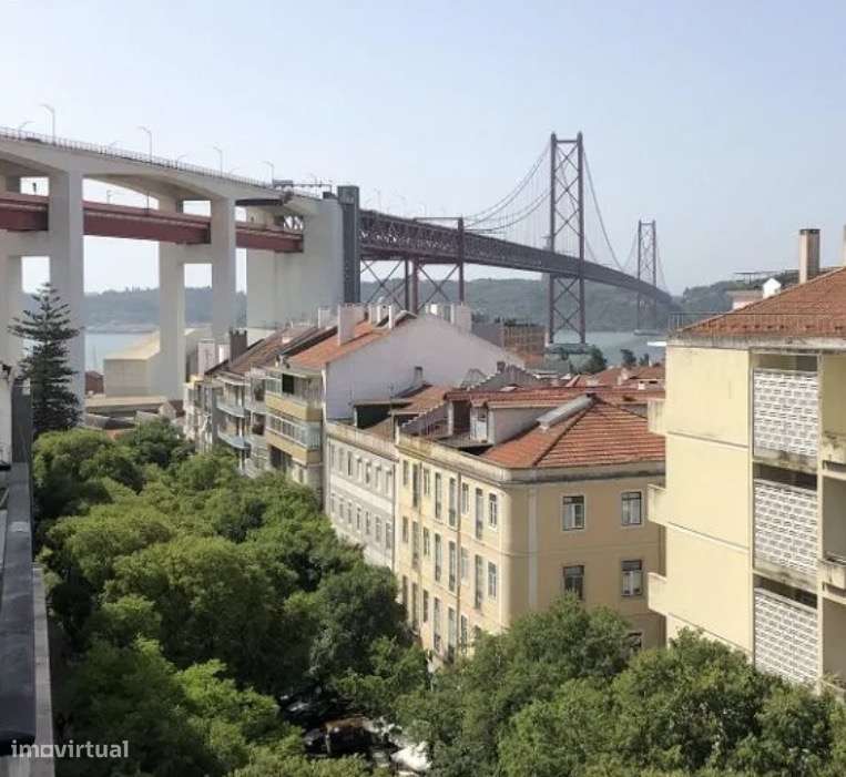 Apartamento T2 Santo Amaro Alcantara Renovado