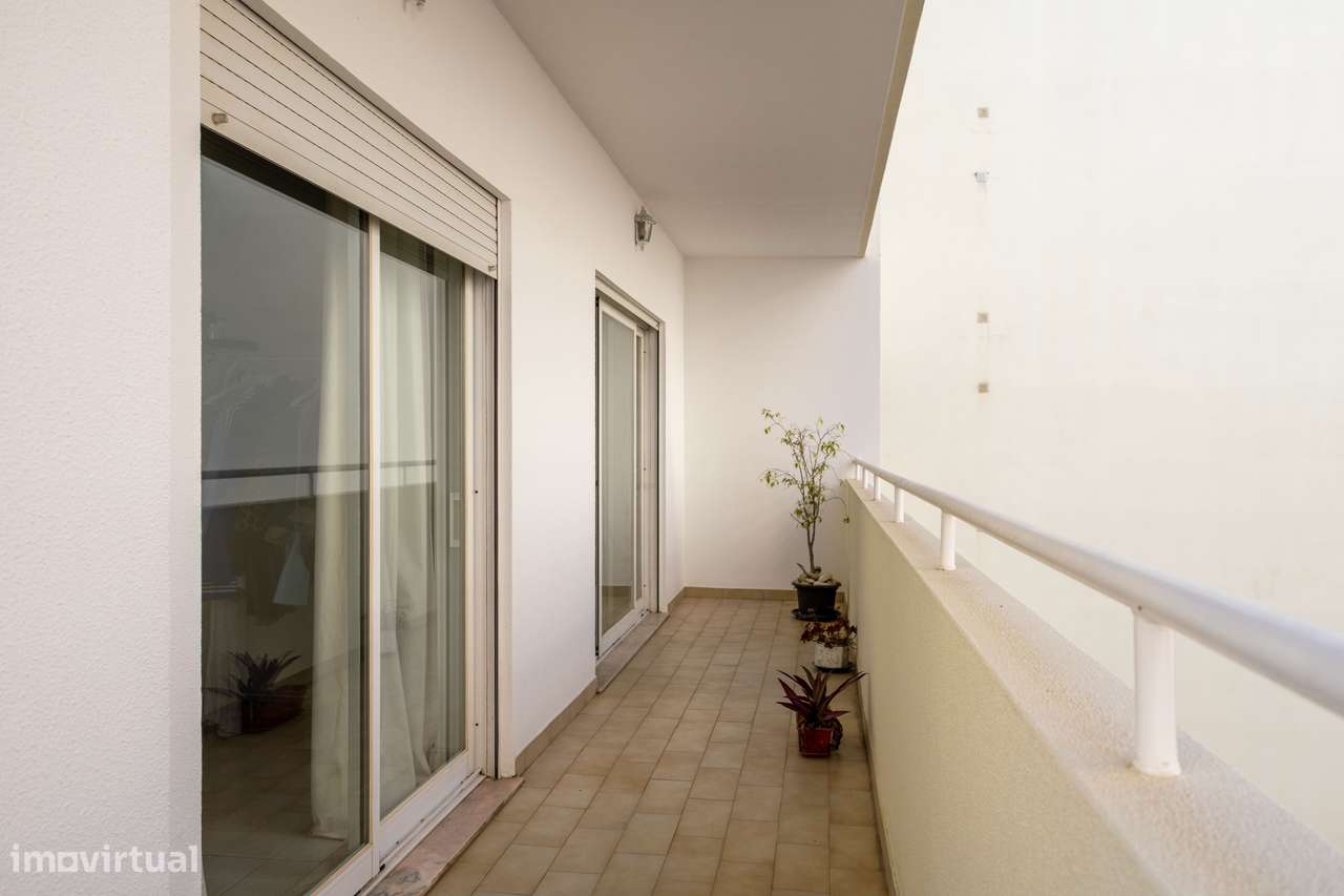 Apartamento T2 na Urbanização da Raminha em Portimão!-32