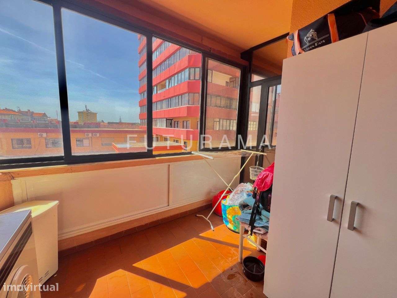 Apartamento T3 na Torre Londres, nas Palmeiras - Oeiras-16
