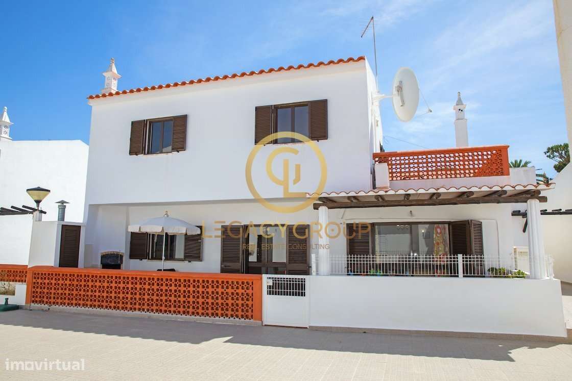 Exclusiva Moradia T3+1 mobilada, com 2 piscinas a apenas 5 minutos...-19