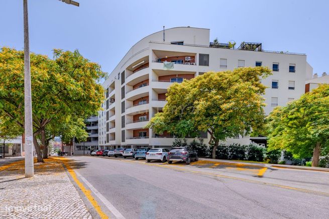 Apartamento T2 - Oportunidade Única a 5 Min da Praia da Rocha!-33
