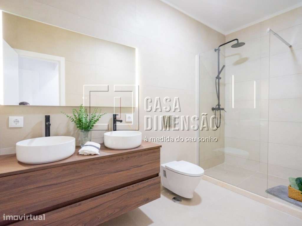 Apartamento de tipologia T3 com varanda, mobilado e equipado em Ben...-40