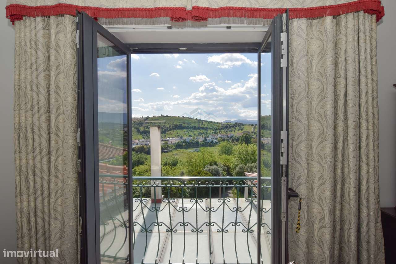 Moradia T3+2 com jardim e logradouro em Quinta da Silvã - Torres Novas-58