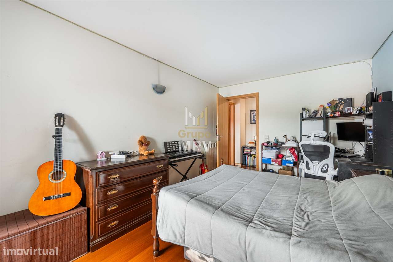 Excelente Apartamento T3 em Lamaçães-18