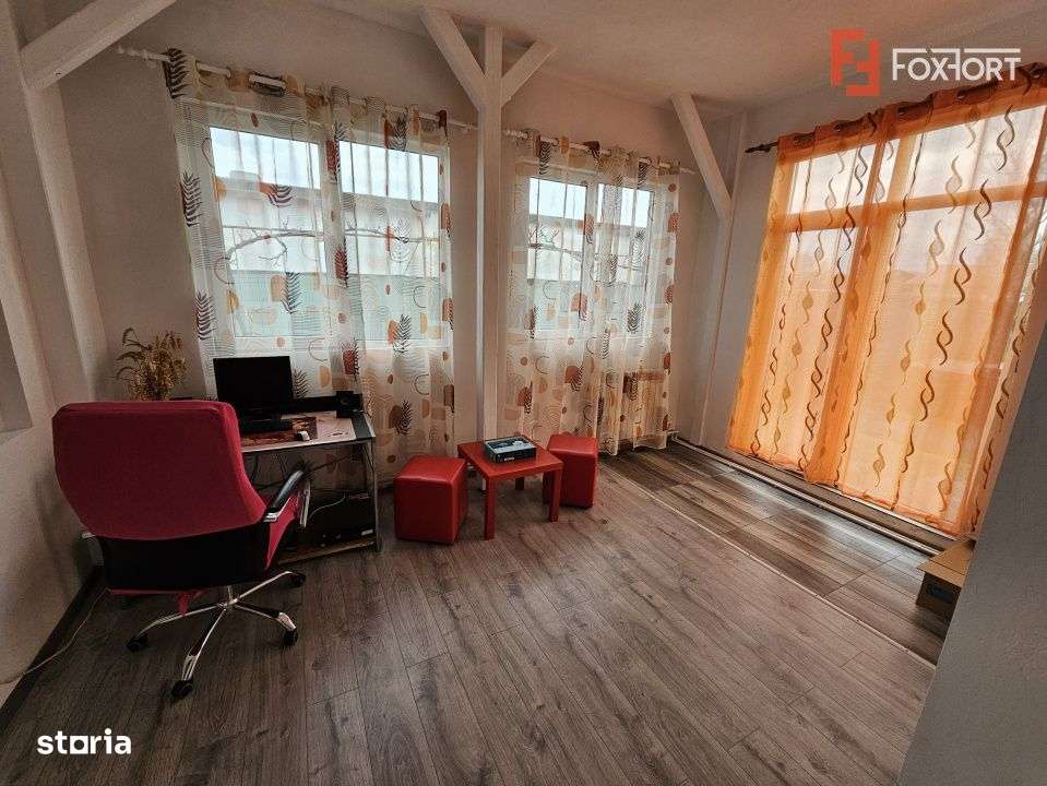 Casa individuala cu 7 camere, spatioasa in Sofronea - Imagine principală: 5/19