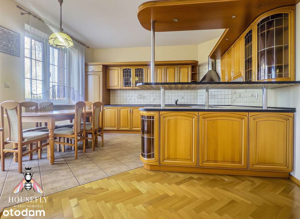 Segment z charakterem, 4 sypialnie, balkon, taras,-3