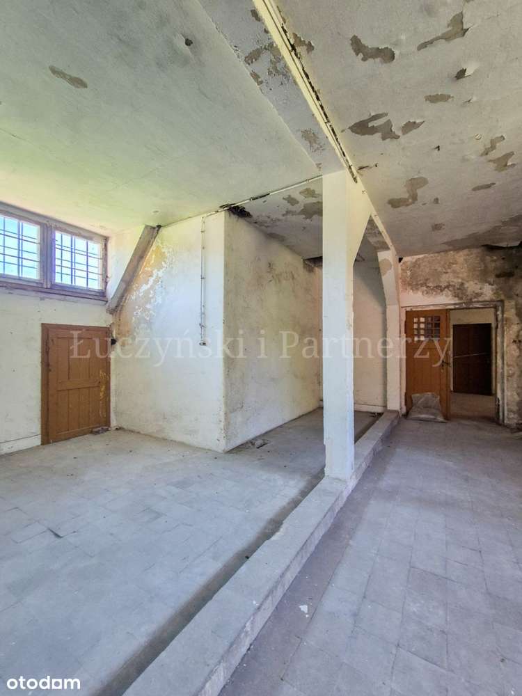 Nietuzinkowa nieruchomość w Kowarach-5