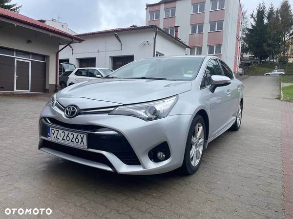 Toyota Avensis 1.8 Premium - 3