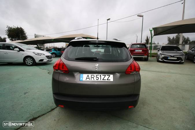 Peugeot 2008 1.2 PureTech Style EAT6 - 7