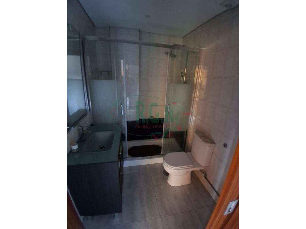 T2 Próximo ao Metro da Campainha/ Estação de Comboio-15