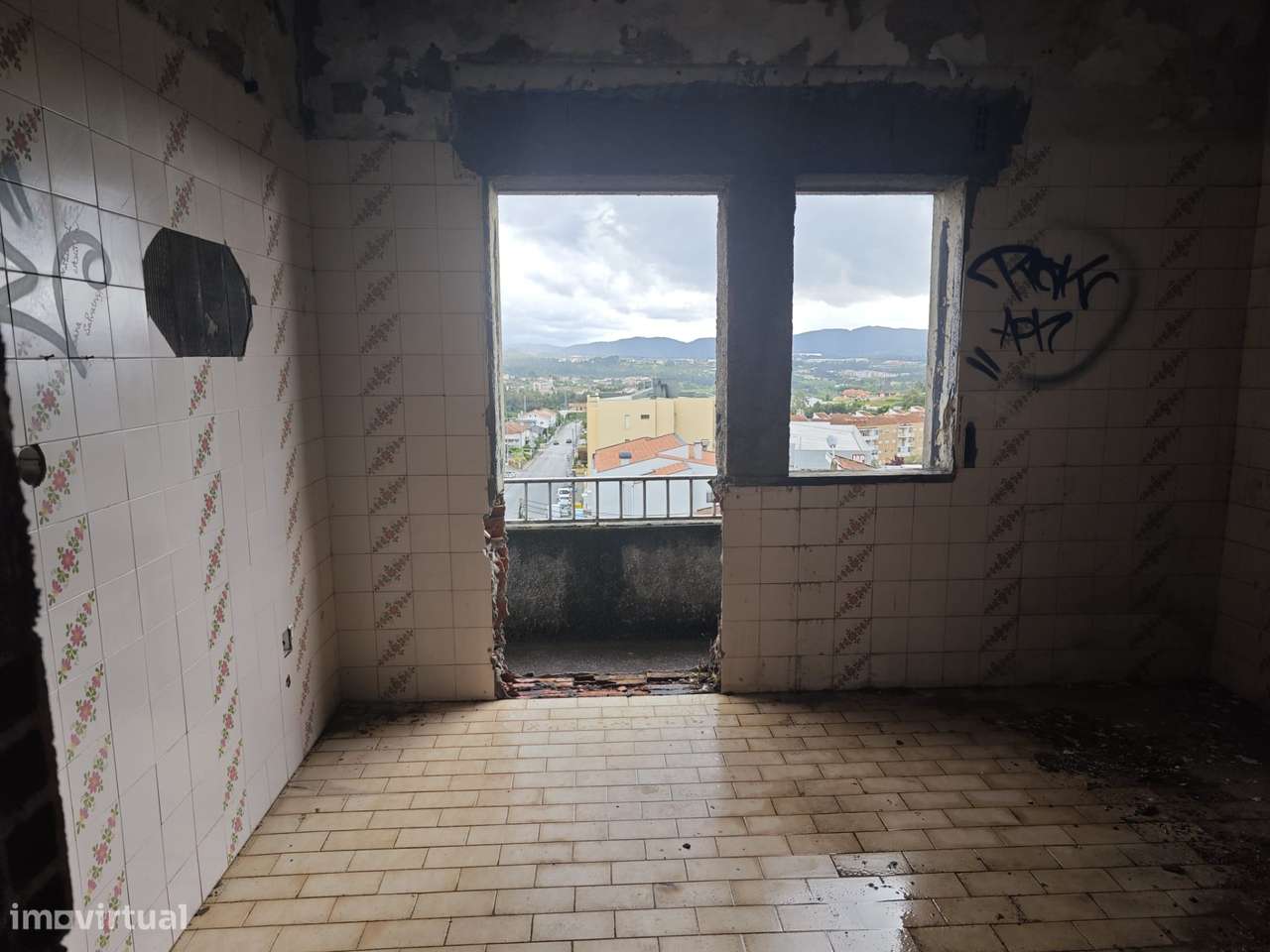 Edifício Inacabado com Enorme Potencial de Rentabilização-33