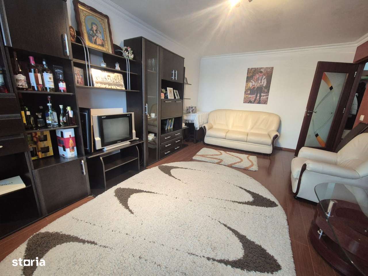 Apartament 3 camere Obcini de vanzare - Imagine principală: 2/8