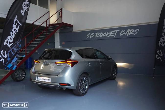 Toyota Auris 1.4 D-4D Com. +P.Sport +TSS+Navi - 5