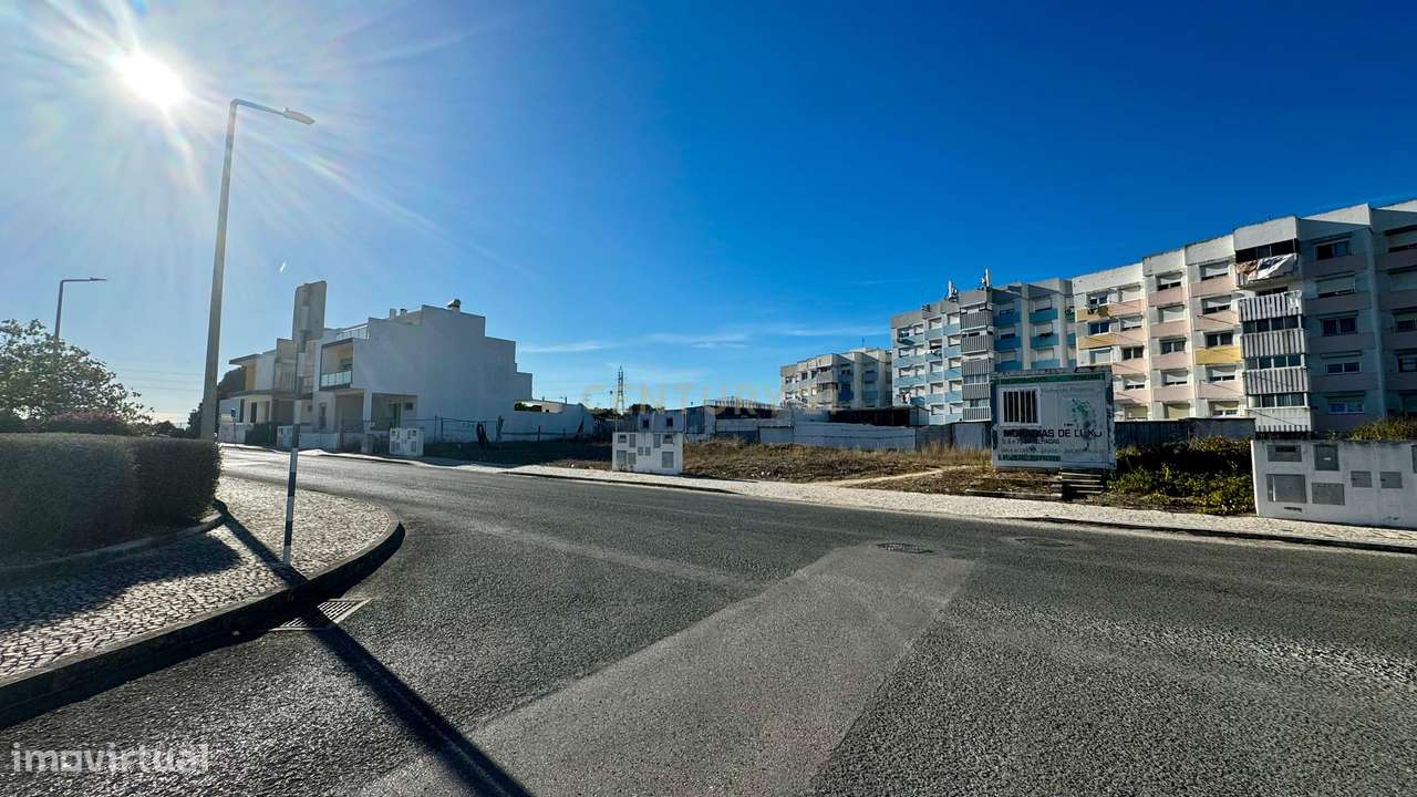 Terreno Urbano de 1489m² com Projeto Aprovado para 8 Moradias em Santo - Grande imagem: 4/11