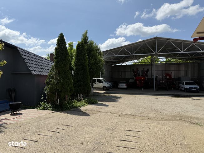 Casă cu 6 camere de vânzare în sat Urleasca-14