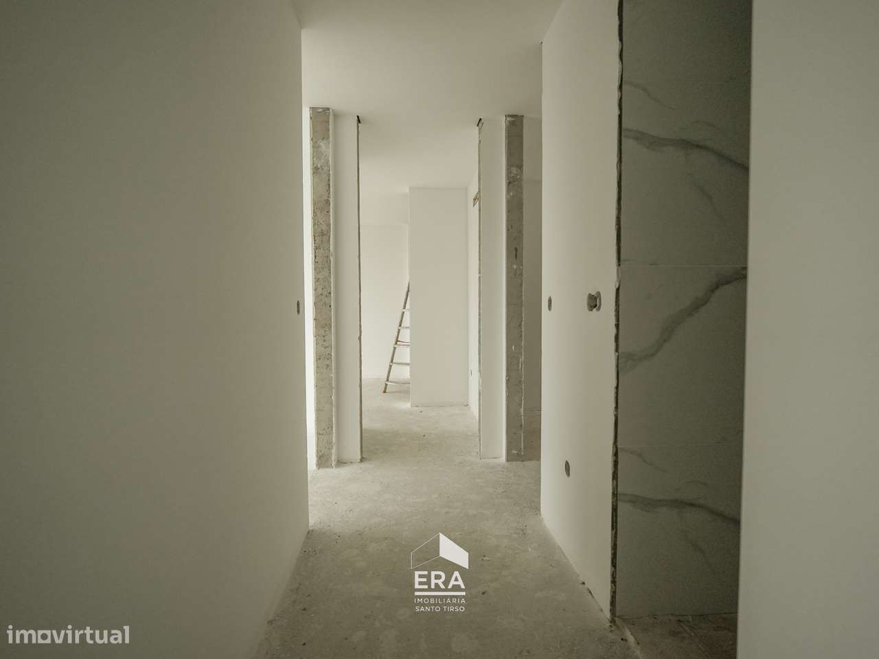 Moradia V3 com piscina em Roriz, Santo Tirso-17